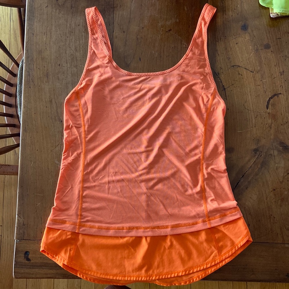 Lululemon Run: Mod Moves Singlet in Orange, Size 6